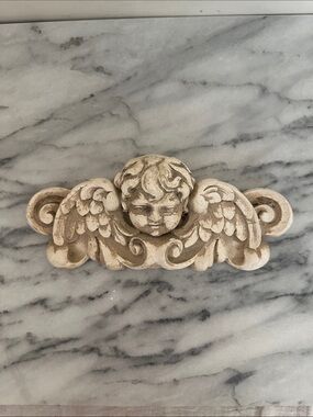 Decorative Cherub Wing Wall Accent in Antique White gesso